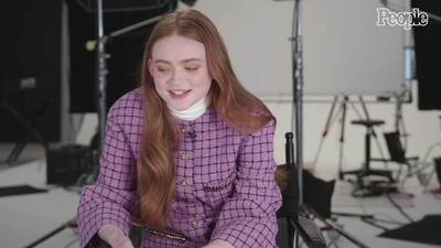 2022-04-29_-_People_-_Sadie_Sink_Says_She_Feels_Much_More_Comfortable_With_Herself_at_20_mp40185.jpg