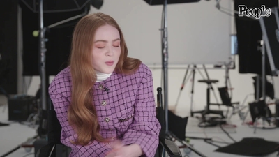 2022-04-29_-_People_-_Sadie_Sink_Says_She_Feels_Much_More_Comfortable_With_Herself_at_20_mp40210.jpg