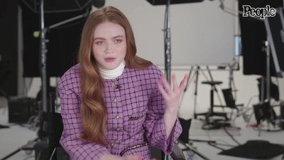 2022-04-29_-_People_-_Sadie_Sink_Says_She_Feels_Much_More_Comfortable_With_Herself_at_20_mp40213.jpg