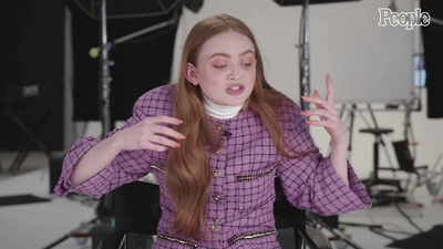 2022-04-29_-_People_-_Sadie_Sink_Says_She_Feels_Much_More_Comfortable_With_Herself_at_20_mp40253.jpg