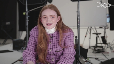 2022-04-29_-_People_-_Sadie_Sink_Says_She_Feels_Much_More_Comfortable_With_Herself_at_20_mp40269.jpg