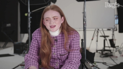 2022-04-29_-_People_-_Sadie_Sink_Says_She_Feels_Much_More_Comfortable_With_Herself_at_20_mp40270.jpg