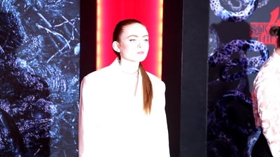 2022-05-14_-_Stranger_Things_Season_4_Premiere_NEW_2_mp44438.jpg