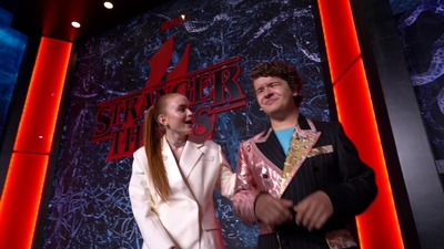 2022-05-14_-_Stranger_Things_Season_4_Premiere_NEW_3_mp44454.jpg