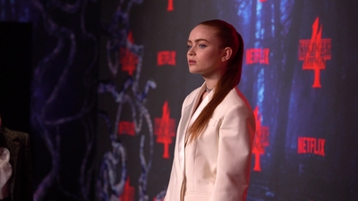2022-05-14_-_Stranger_Things_Season_4_Premiere_NEW_4_mp44463.jpg