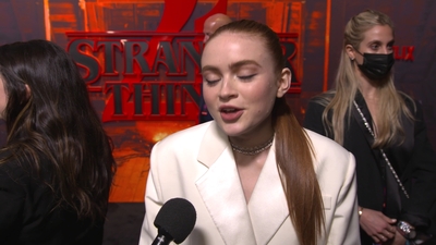 2022-05-14_-_Stranger_Things_Season_4_Premiere_NEW_5_mp44466.jpg
