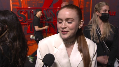 2022-05-14_-_Stranger_Things_Season_4_Premiere_NEW_5_mp44471.jpg