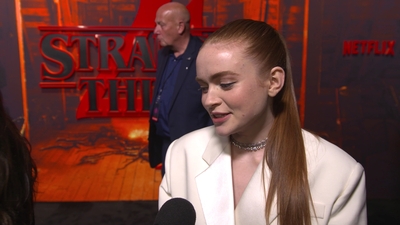 2022-05-14_-_Stranger_Things_Season_4_Premiere_NEW_5_mp44488.jpg