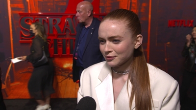 2022-05-14_-_Stranger_Things_Season_4_Premiere_NEW_5_mp44489.jpg