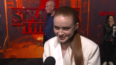 2022-05-14_-_Stranger_Things_Season_4_Premiere_NEW_5_mp44491.jpg
