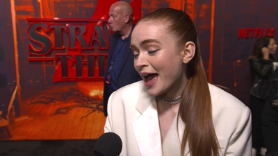 2022-05-14_-_Stranger_Things_Season_4_Premiere_NEW_5_mp44494.jpg
