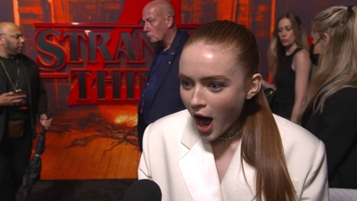 2022-05-14_-_Stranger_Things_Season_4_Premiere_NEW_5_mp44501.jpg