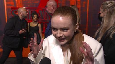 2022-05-14_-_Stranger_Things_Season_4_Premiere_NEW_5_mp44503.jpg