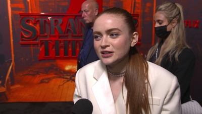 2022-05-14_-_Stranger_Things_Season_4_Premiere_NEW_5_mp44507.jpg