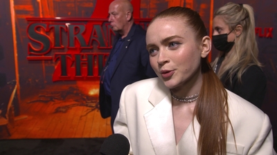 2022-05-14_-_Stranger_Things_Season_4_Premiere_NEW_5_mp44511.jpg