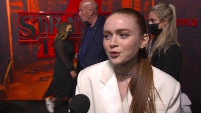 2022-05-14_-_Stranger_Things_Season_4_Premiere_NEW_5_mp44515.jpg