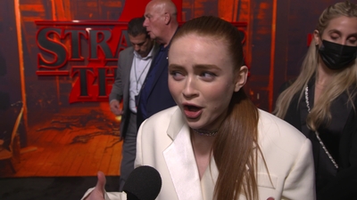 2022-05-14_-_Stranger_Things_Season_4_Premiere_NEW_5_mp44525.jpg