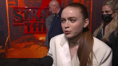 2022-05-14_-_Stranger_Things_Season_4_Premiere_NEW_5_mp44528.jpg