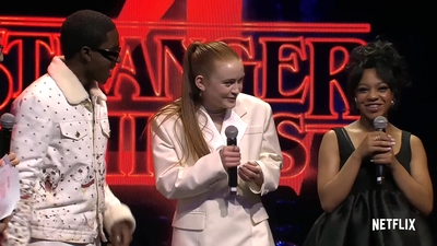2022-05-14_-_Stranger_Things_Season_4_Premiere_video_1_mp40595.jpg