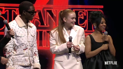 2022-05-14_-_Stranger_Things_Season_4_Premiere_video_1_mp40596.jpg