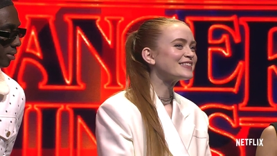 2022-05-14_-_Stranger_Things_Season_4_Premiere_video_1_mp40660.jpg