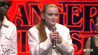 2022-05-14_-_Stranger_Things_Season_4_Premiere_video_1_mp40677.jpg