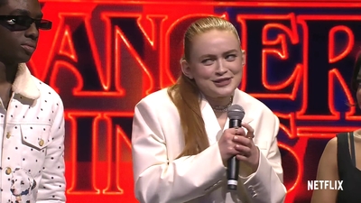 2022-05-14_-_Stranger_Things_Season_4_Premiere_video_1_mp40679.jpg