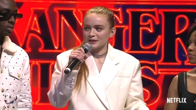 2022-05-14_-_Stranger_Things_Season_4_Premiere_video_1_mp40717.jpg