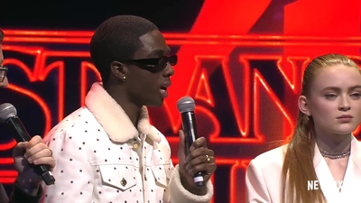 2022-05-14_-_Stranger_Things_Season_4_Premiere_video_1_mp40781.jpg