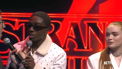 2022-05-14_-_Stranger_Things_Season_4_Premiere_video_1_mp40784.jpg