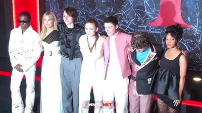 2022-05-14_-_Stranger_Things_Season_4_Premiere_video_2_mp40876.jpg