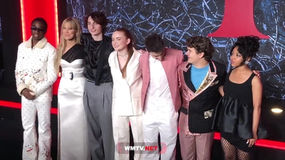 2022-05-14_-_Stranger_Things_Season_4_Premiere_video_2_mp40885.jpg