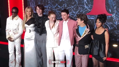 2022-05-14_-_Stranger_Things_Season_4_Premiere_video_2_mp40886.jpg