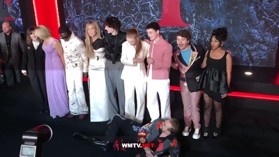 2022-05-14_-_Stranger_Things_Season_4_Premiere_video_2_mp40904.jpg