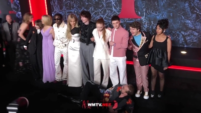 2022-05-14_-_Stranger_Things_Season_4_Premiere_video_2_mp40907.jpg