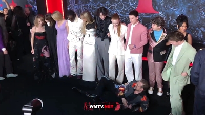 2022-05-14_-_Stranger_Things_Season_4_Premiere_video_2_mp40914.jpg