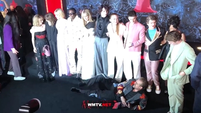 2022-05-14_-_Stranger_Things_Season_4_Premiere_video_2_mp40915.jpg