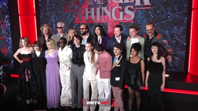 2022-05-14_-_Stranger_Things_Season_4_Premiere_video_2_mp40919.jpg