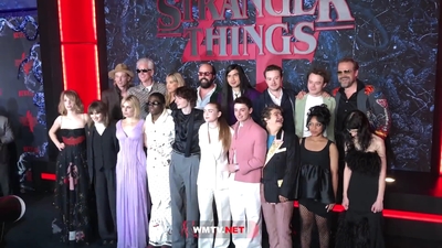 2022-05-14_-_Stranger_Things_Season_4_Premiere_video_2_mp40926.jpg