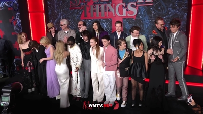 2022-05-14_-_Stranger_Things_Season_4_Premiere_video_2_mp40951.jpg