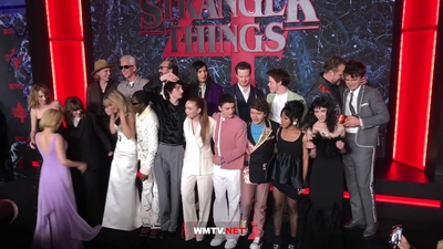 2022-05-14_-_Stranger_Things_Season_4_Premiere_video_2_mp40953.jpg