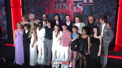 2022-05-14_-_Stranger_Things_Season_4_Premiere_video_2_mp40972.jpg
