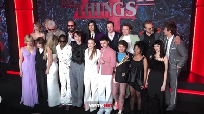 2022-05-14_-_Stranger_Things_Season_4_Premiere_video_2_mp40973.jpg