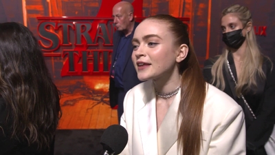 2022-05-14_-_Stranger_Things_Season_4_Premiere_video_3_mp41003.jpg