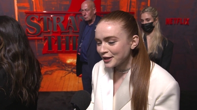 2022-05-14_-_Stranger_Things_Season_4_Premiere_video_3_mp41005.jpg