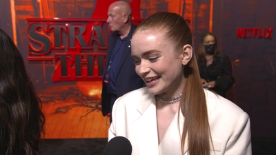 2022-05-14_-_Stranger_Things_Season_4_Premiere_video_3_mp41009.jpg