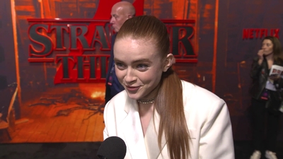 2022-05-14_-_Stranger_Things_Season_4_Premiere_video_3_mp41014.jpg