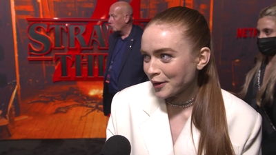 2022-05-14_-_Stranger_Things_Season_4_Premiere_video_3_mp41017.jpg