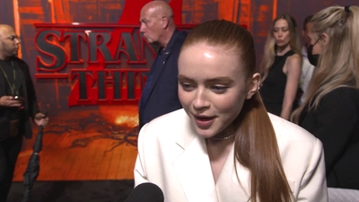 2022-05-14_-_Stranger_Things_Season_4_Premiere_video_3_mp41023.jpg