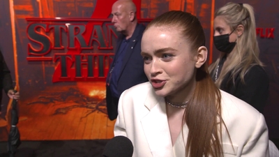 2022-05-14_-_Stranger_Things_Season_4_Premiere_video_3_mp41034.jpg